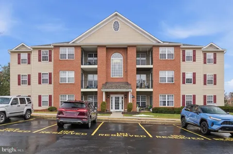 $265,000 | 3860 Normandy Drive, Unit 3D, Hampstead, MD 21074