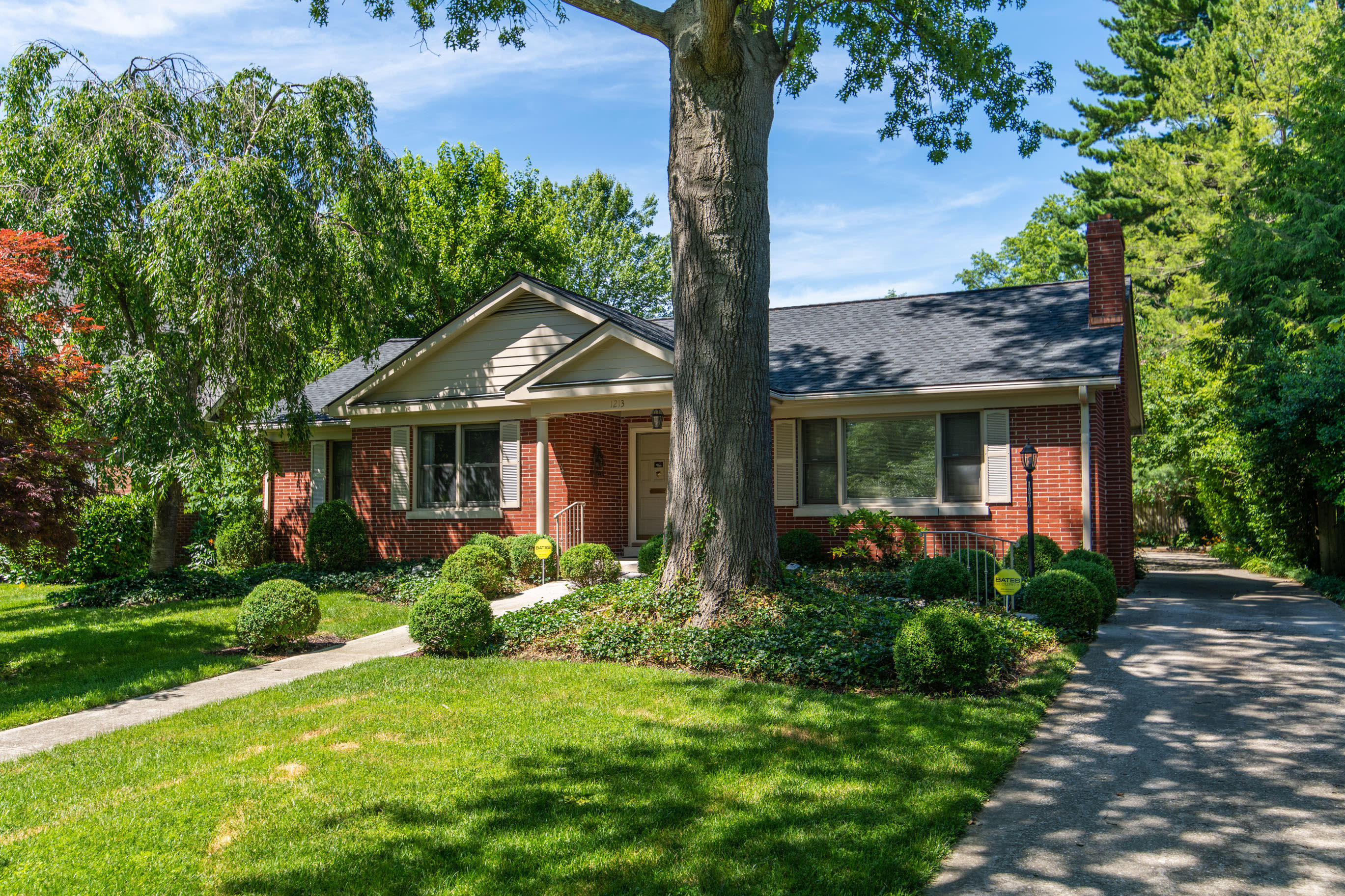 1213 Indian Mound Road Lexington, KY 40502 - Photo 4 of 48 20210623-1213-Indian-Mound-Rd-queen-real