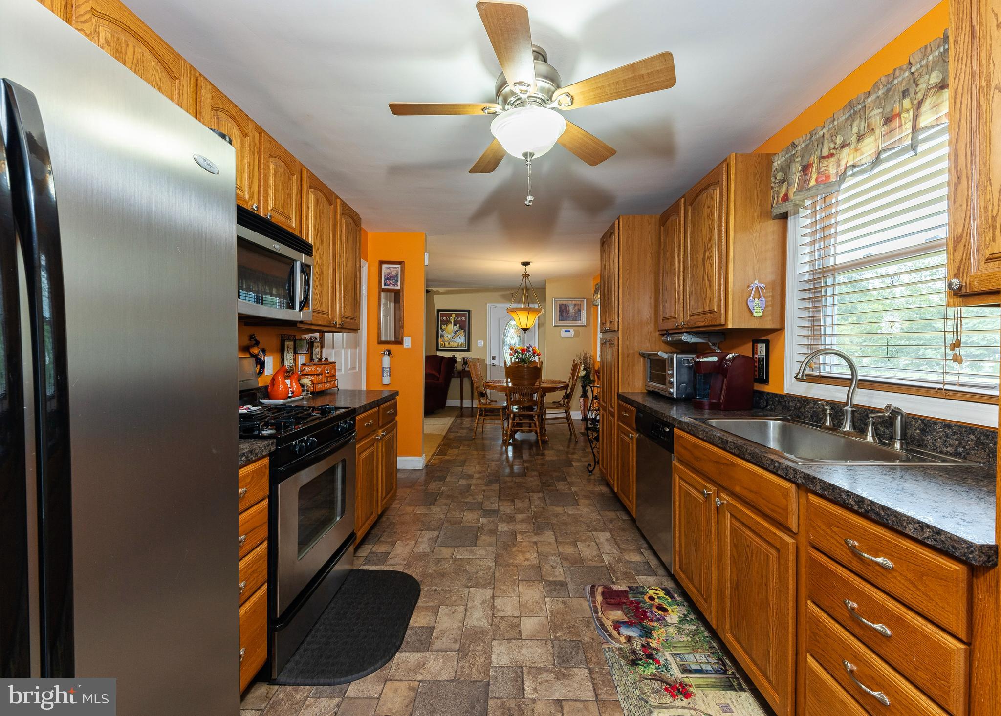 325 Warwick Road Deptford, NJ 08096 - Photo 8 of 29 Kitchen