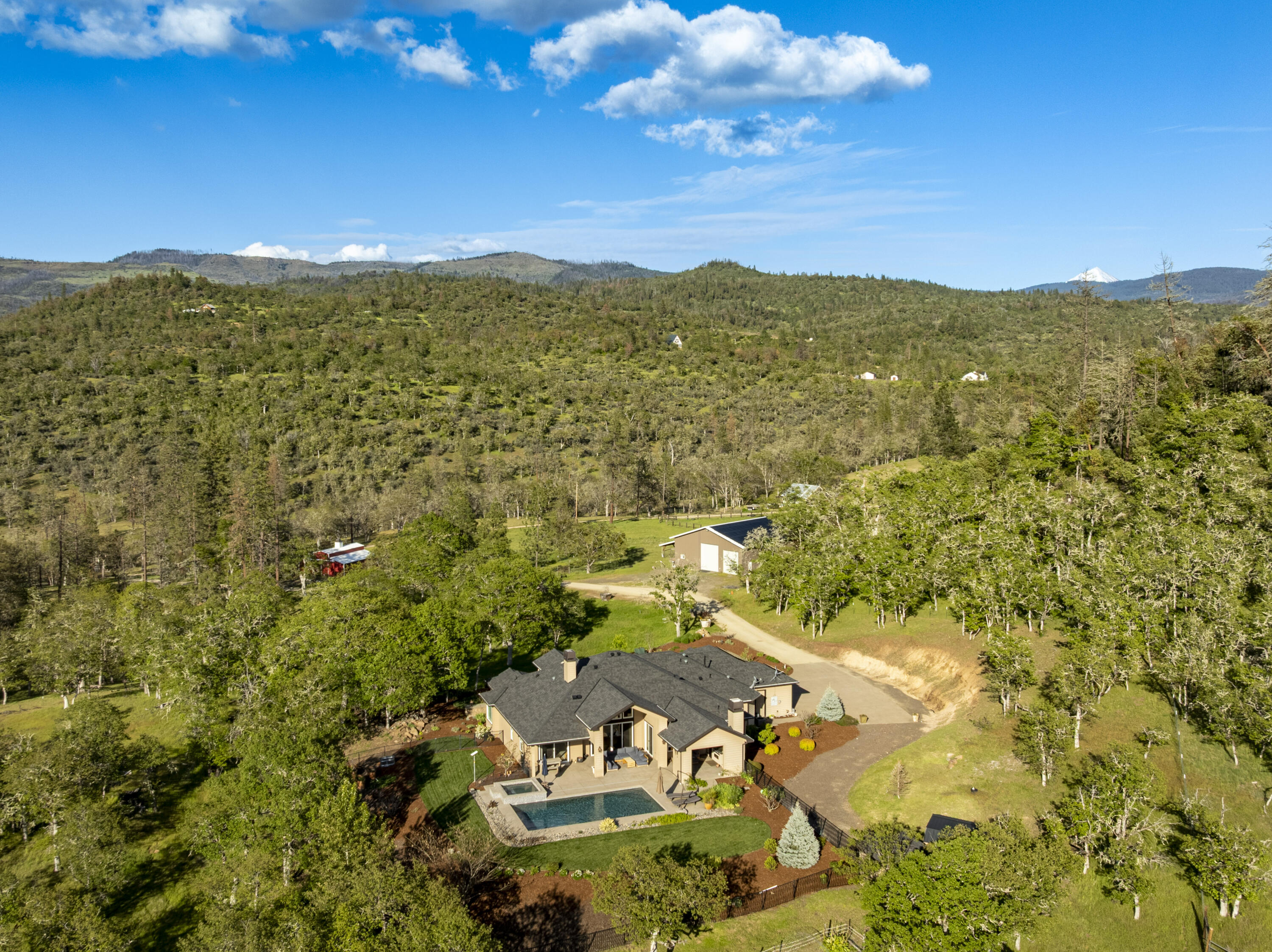 1884 South Obenchain Road Eagle Point, OR 97524 - Photo 41 of 65 41