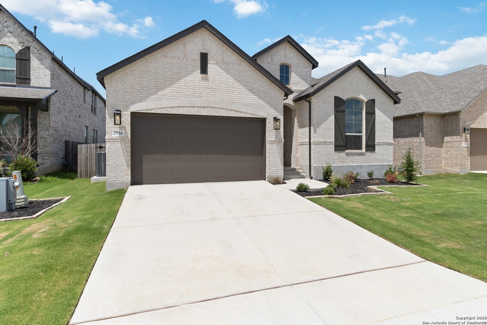 2916 Edinburgh Bulverde, TX 78163 - Photo 3 of 35