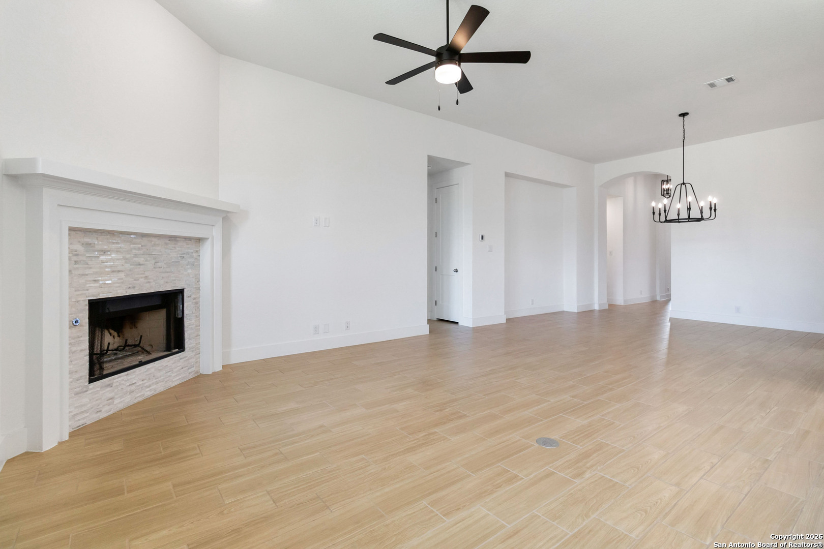 2916 Edinburgh Bulverde, TX 78163 - Photo 7 of 35