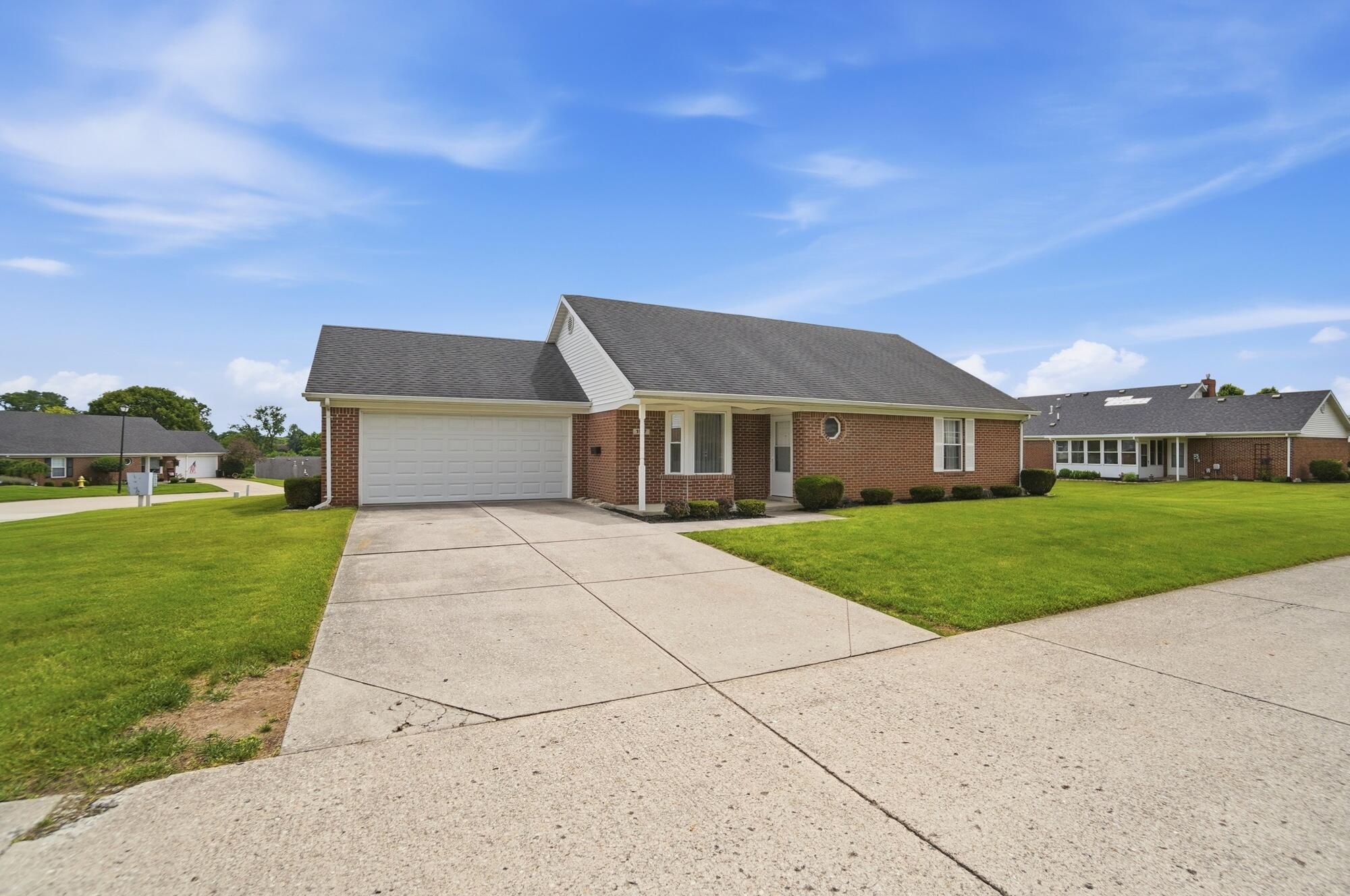 1167 Old Farm Lane Springfield, OH 45503 - Photo 2 of 29