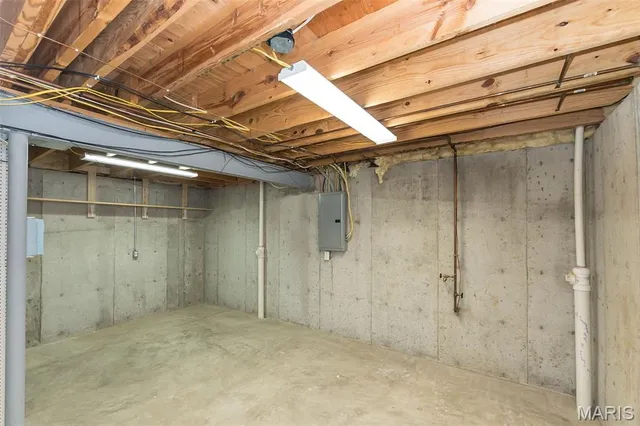 $365,000 | 1873 Autumn Trail Drive, Wentzville, MO 63385