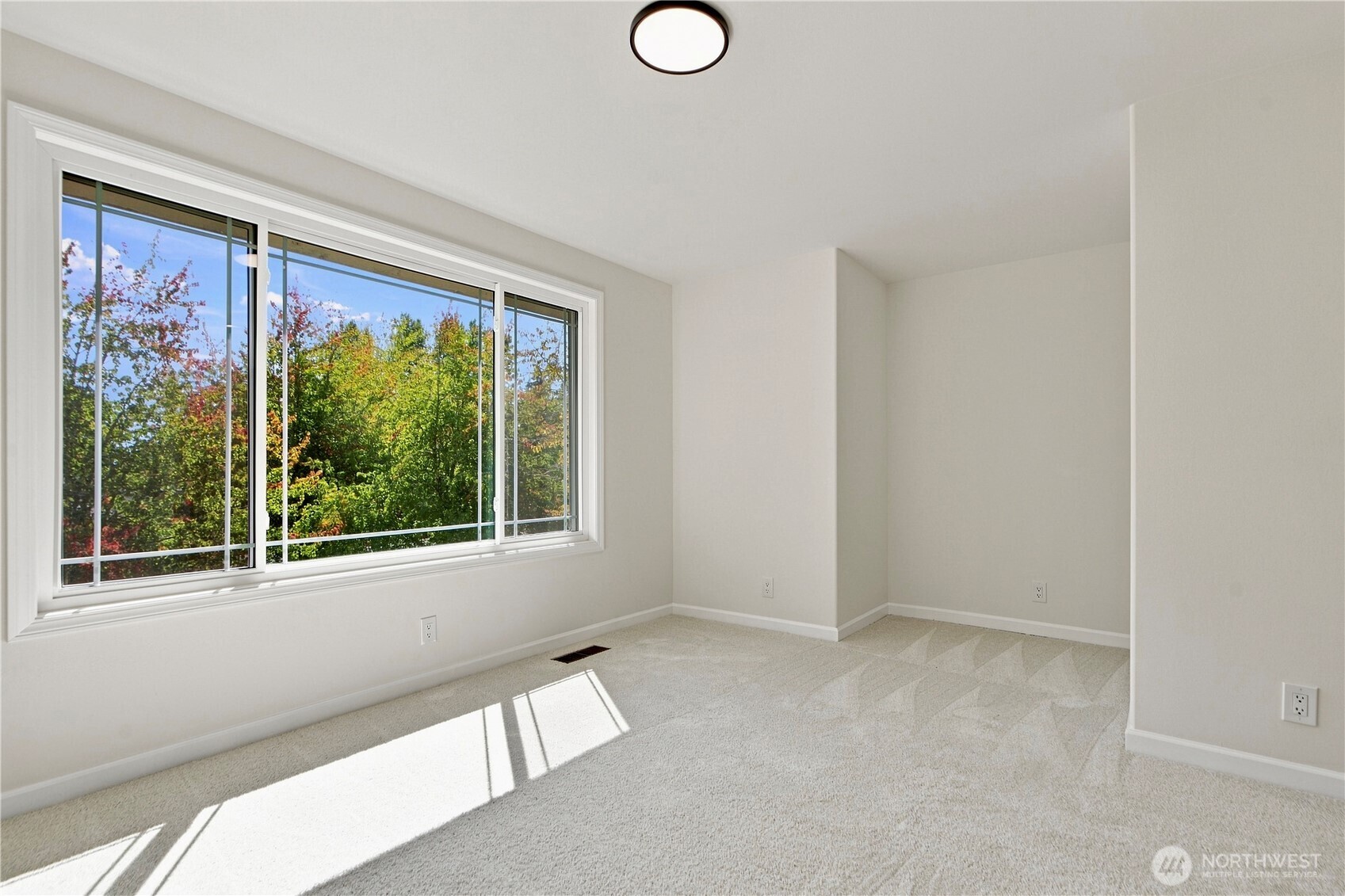 9126 Northeast 151st Street Bothell, WA 98011 - Photo 25 of 33 Gallery Image 25