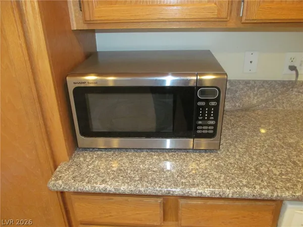 $2,040 | 900 Windhook Street, Las Vegas, NV 89144