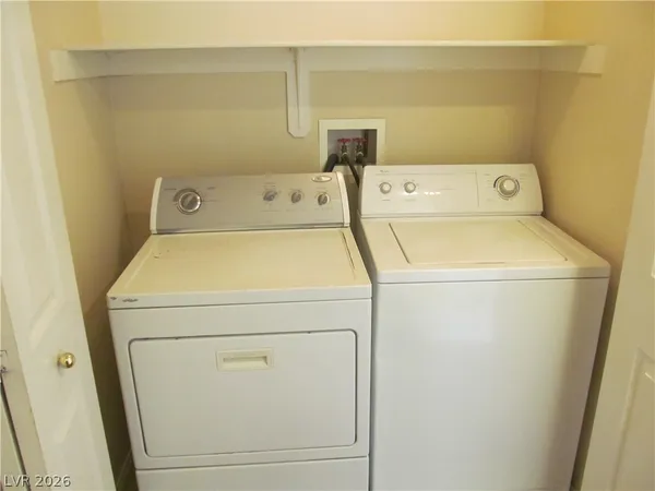 $2,040 | 900 Windhook Street, Las Vegas, NV 89144