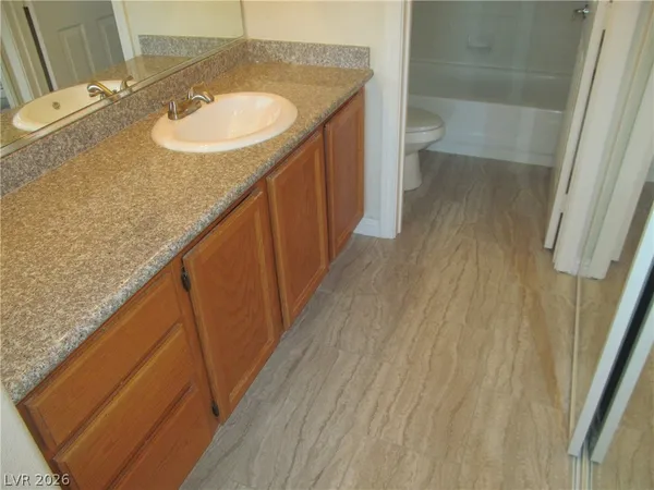 $2,040 | 900 Windhook Street, Las Vegas, NV 89144