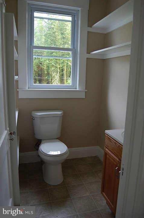 4010 Alto Road Baltimore, MD 21216 - Photo 13 of 18 Bath