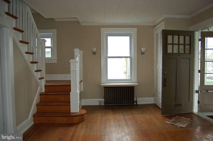 4010 Alto Road Baltimore, MD 21216 - Photo 6 of 18 Living Room