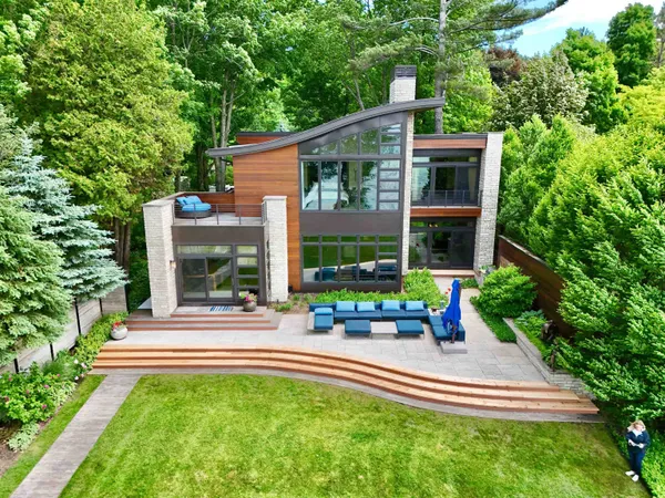 $5,299,000 | 9004 South Dunns Farm Road, Maple City, MI 49664