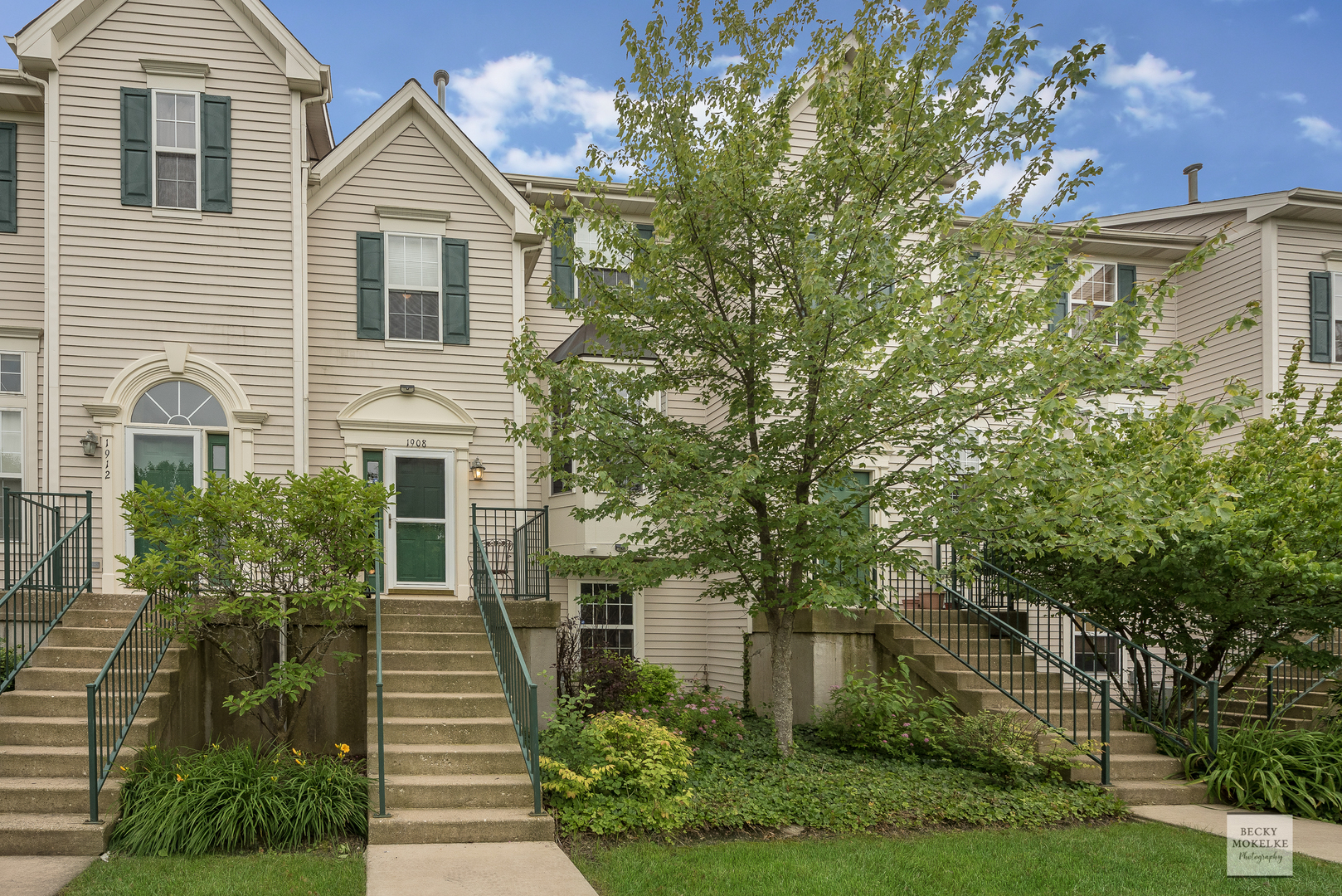 1908 Grandview Place Montgomery, IL 60538 - Photo 1 of 25