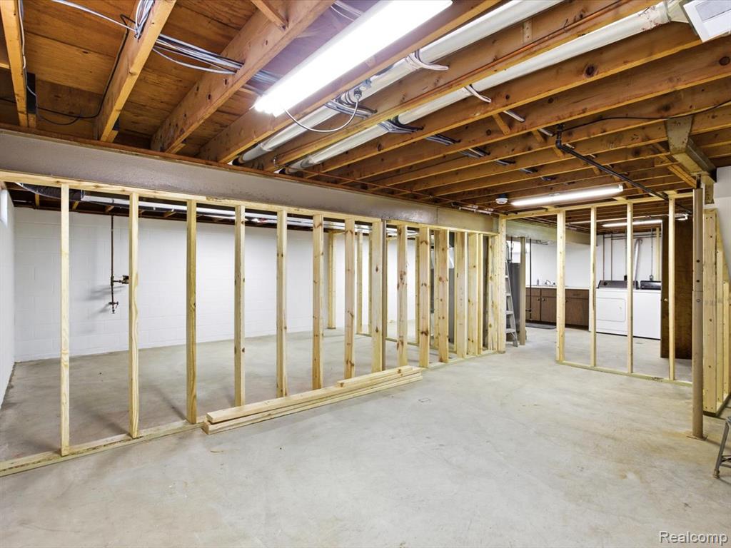 2482 Range Road Port Huron, MI 48060 - Photo 24 of 44 Gallery Image 24
