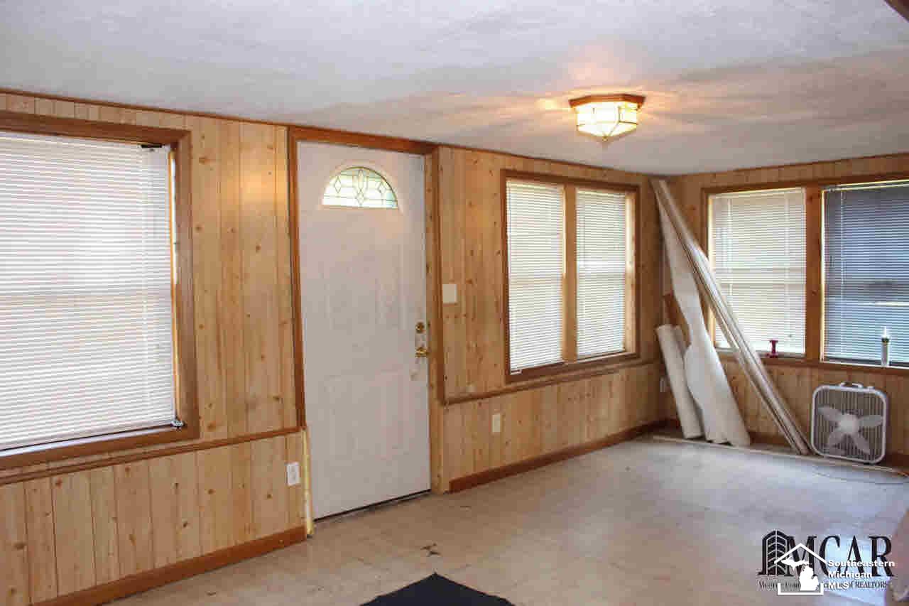 1630 Plank Road Dundee, MI 48131 - Photo 14 of 32 21201070-13.JPG
