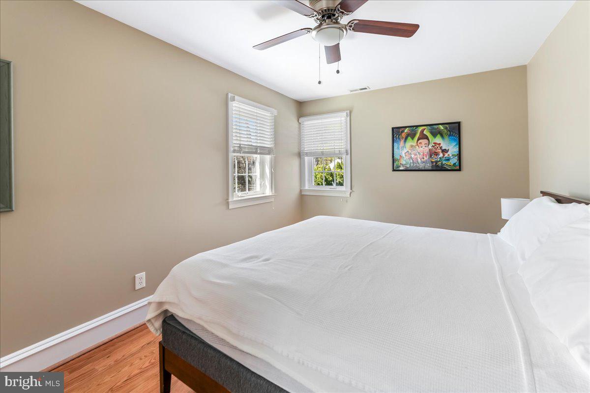 132 North Highland Road Springfield, PA 19064 - Photo 21 of 35 a bedroom with a bed and a window