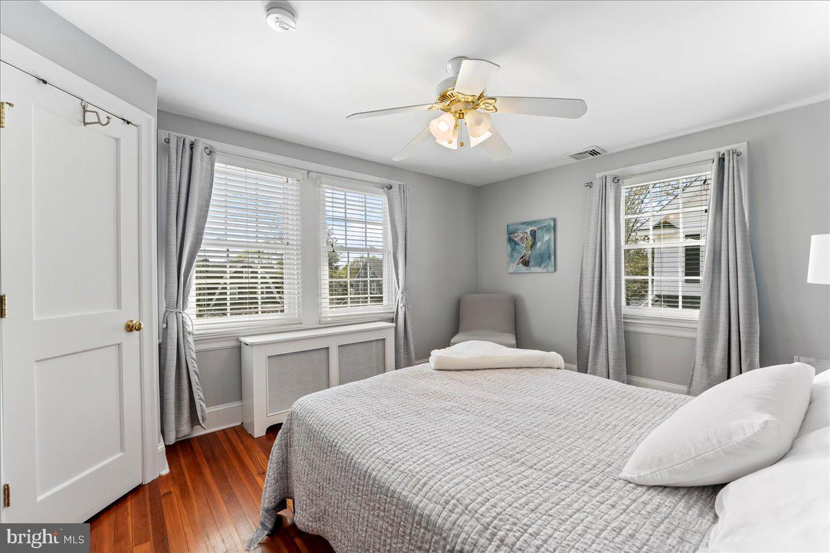 132 North Highland Road Springfield, PA 19064 - Photo 31 of 35 a bedroom with a bed and a window