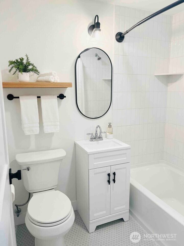 4217 Peninsula Road Stanwood, WA 98292 - Photo 28 of 38