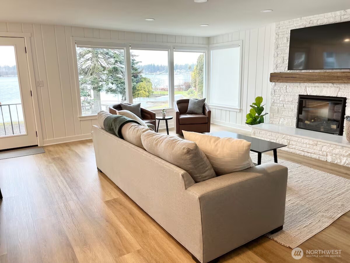 4217 Peninsula Road Stanwood, WA 98292 - Photo 9 of 38