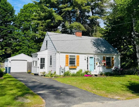 $299,900 | 32 Gillander Avenue, Auburn, ME 04210