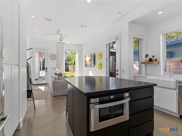 $746,000 | 512 Sacramento Drive, Unit A, Austin, TX 78704