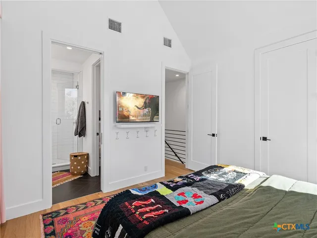 $746,000 | 512 Sacramento Drive, Unit A, Austin, TX 78704