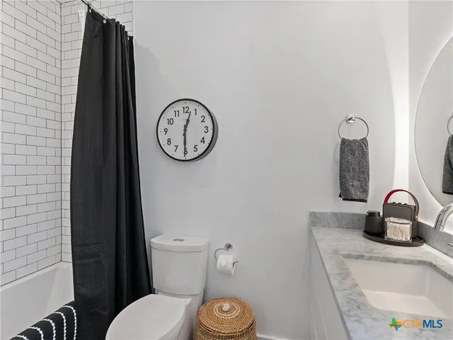 $746,000 | 512 Sacramento Drive, Unit A, Austin, TX 78704