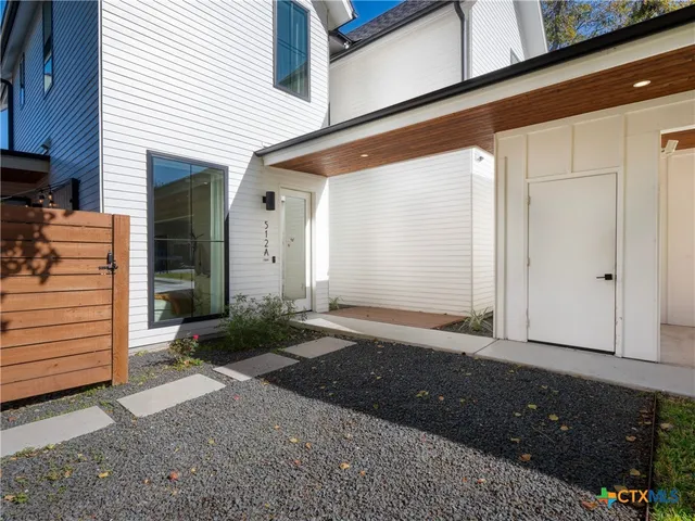 $746,000 | 512 Sacramento Drive, Unit A, Austin, TX 78704