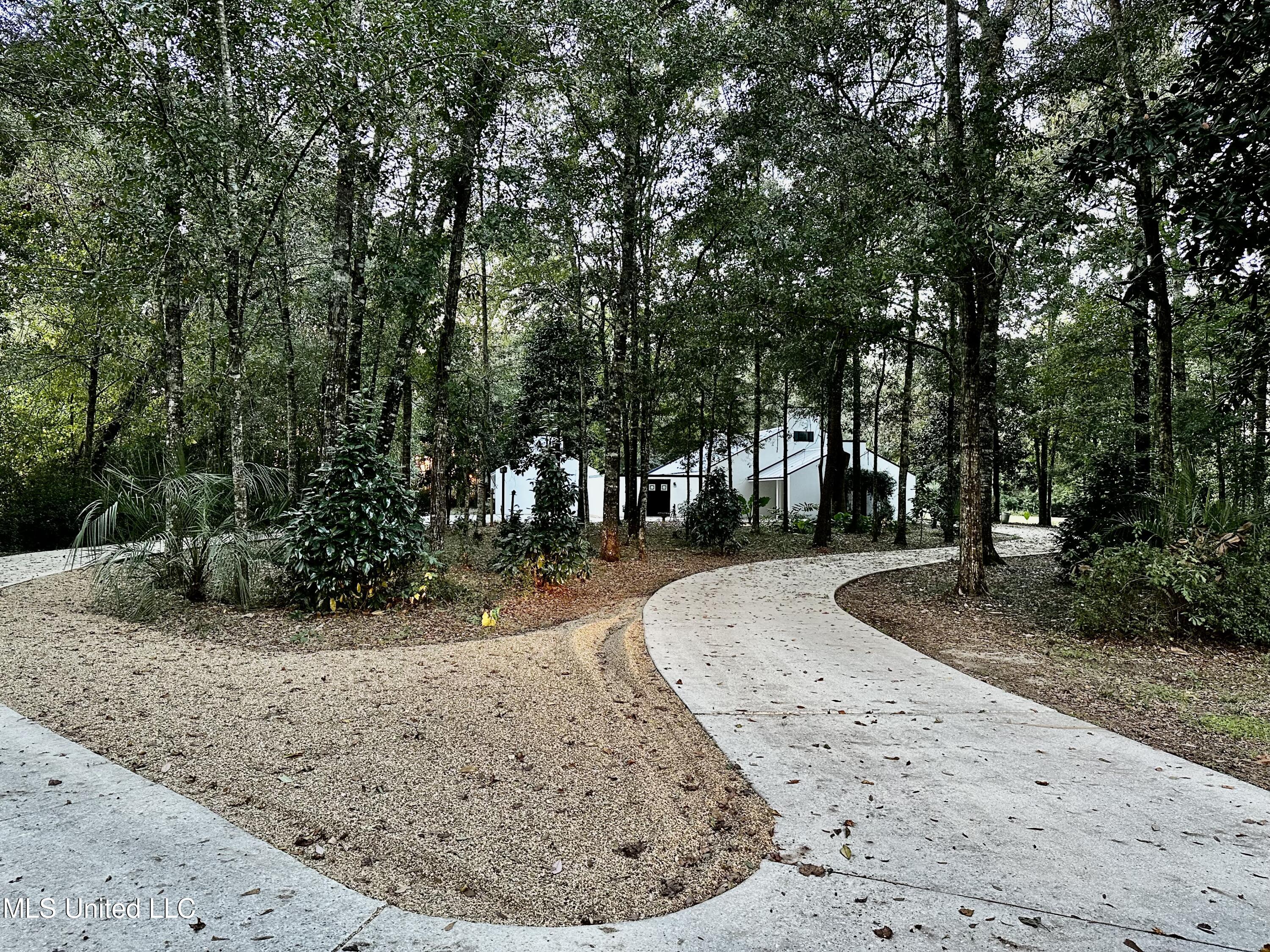 26265 Polktown Road Lucedale, MS 39452 - Photo 2 of 28 IMG_2333