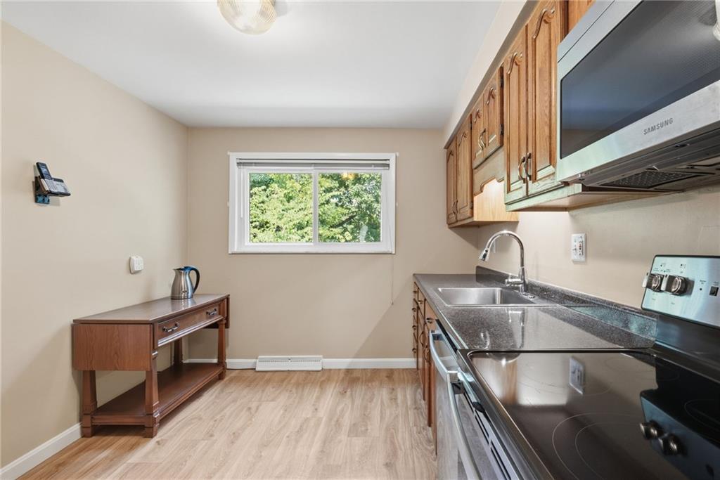 254 Parkedge Road Pittsburgh, PA 15220 - Photo 12 of 36