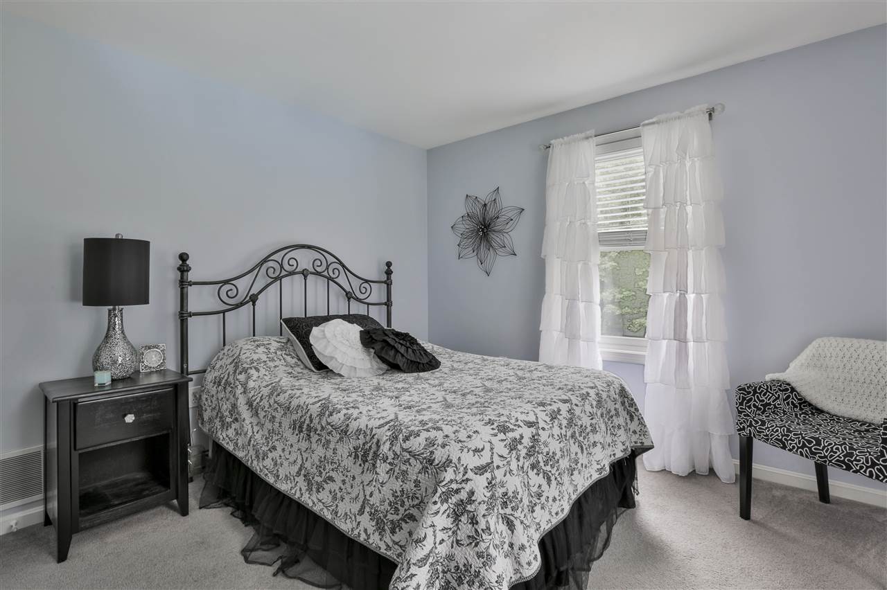 54 Naticook Road Merrimack, NH 03054 - Photo 29 of 36
