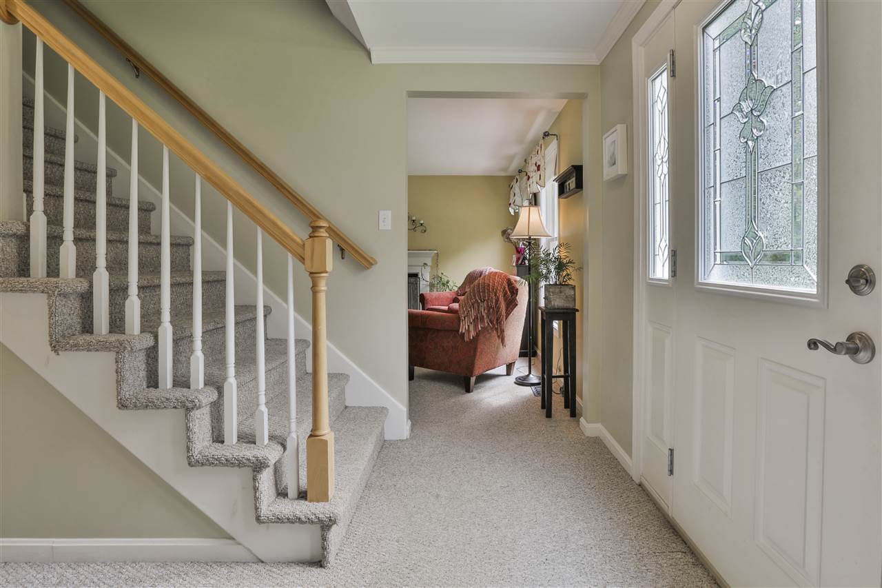54 Naticook Road Merrimack, NH 03054 - Photo 7 of 36