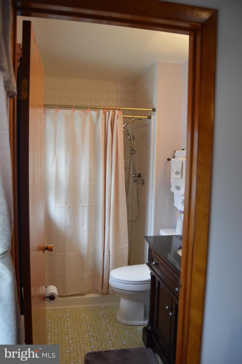 8315 Jacobs Road Severn, MD 21144 - Photo 20 of 37 Ceramic Master Bath