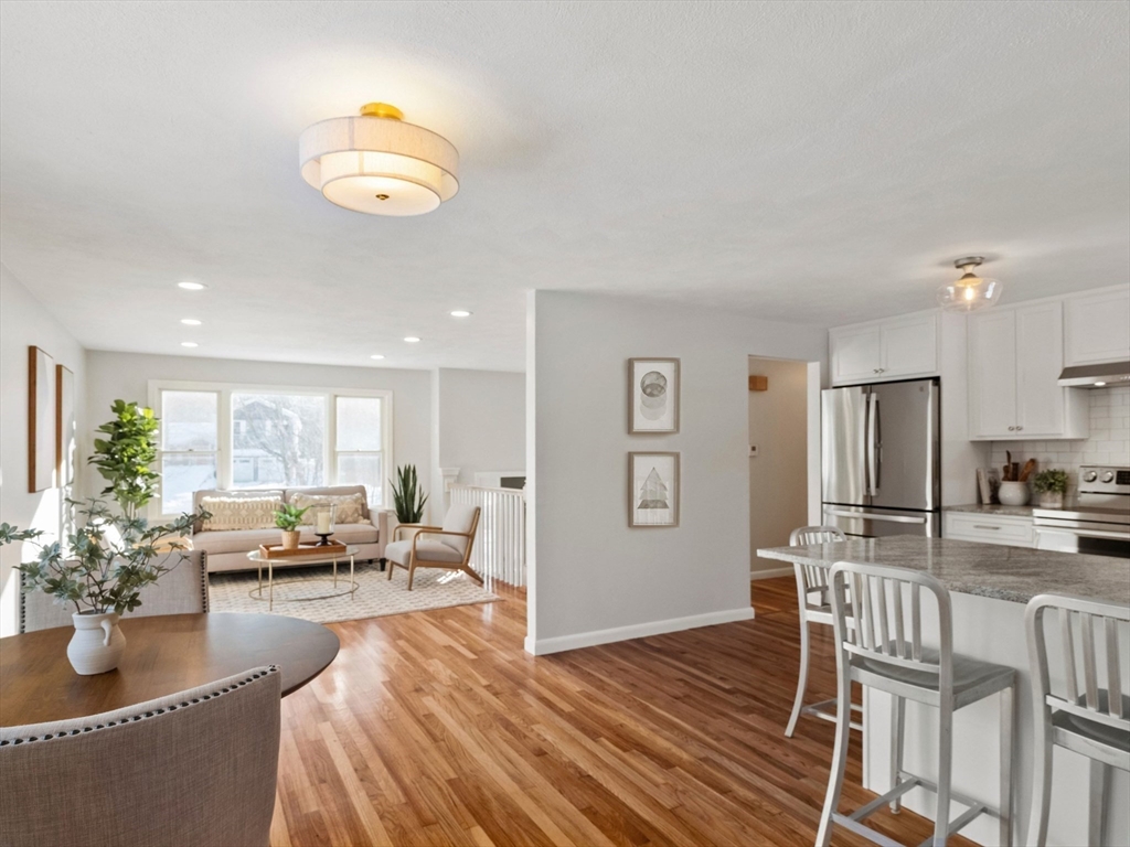 119 Van Norden Road Reading, MA 01867 - Photo 4 of 42