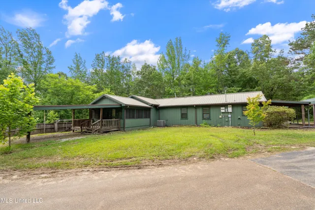 $175,000 | 135 Red Bird Cove, Batesville, MS 38606