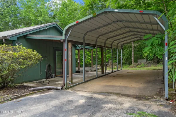 $175,000 | 135 Red Bird Cove, Batesville, MS 38606
