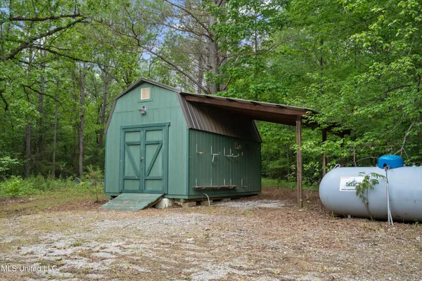 $175,000 | 135 Red Bird Cove, Batesville, MS 38606