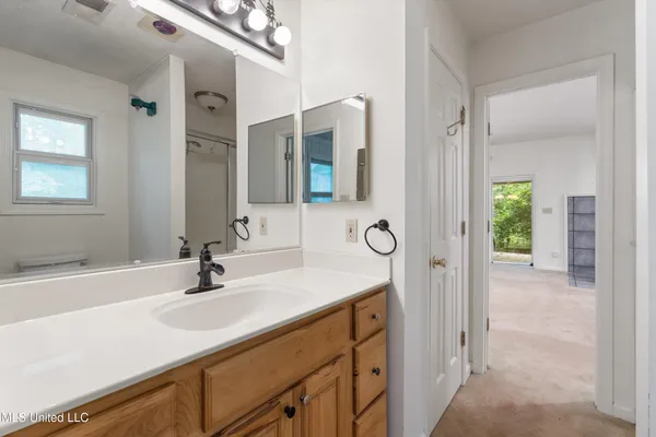 $175,000 | 135 Red Bird Cove, Batesville, MS 38606