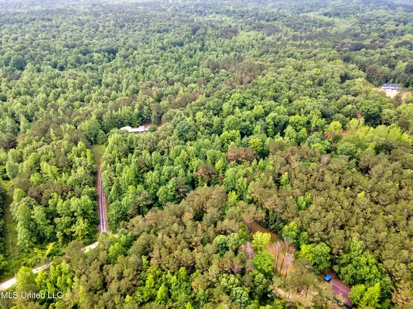 $175,000 | 135 Red Bird Cove, Batesville, MS 38606