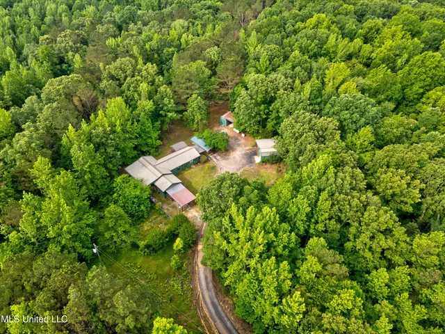 $175,000 | 135 Red Bird Cove, Batesville, MS 38606