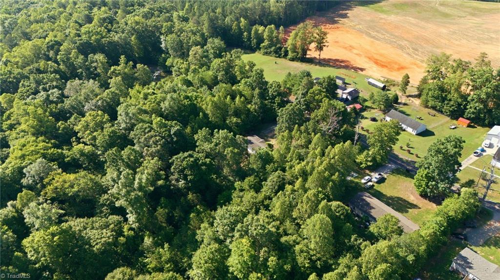 7623 Salem Chapel Road Walnut Cove, NC 27052 - Photo 8 of 36