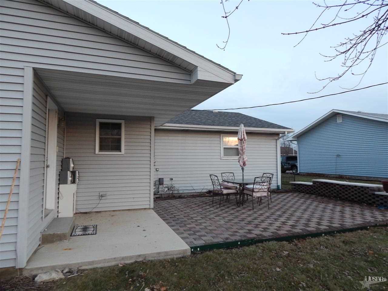 145 Seikirk Lane Decatur, IN 46733 - Photo 2 of 12