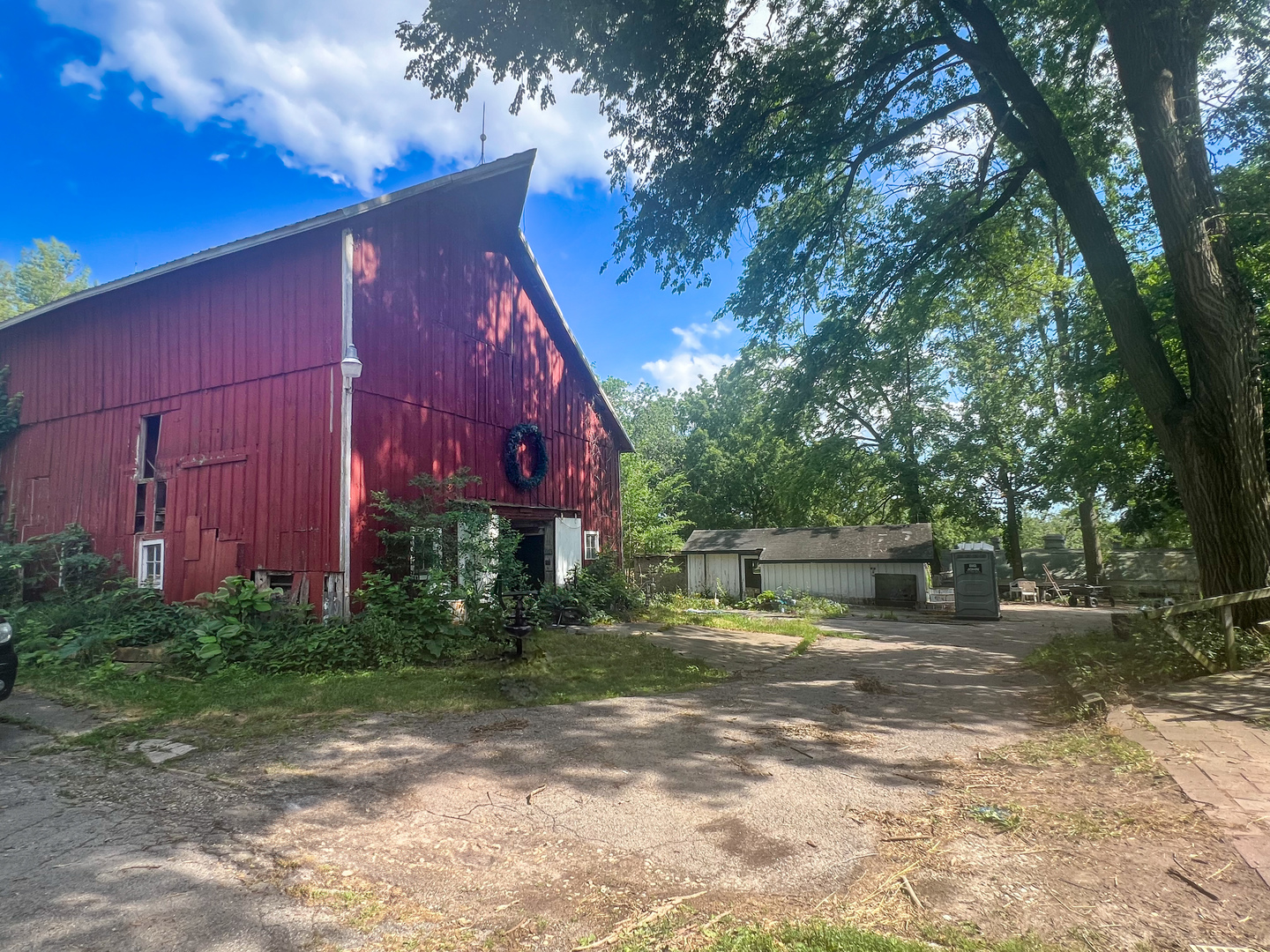 28506 Brickville Road Sycamore, IL 60178 - Photo 4 of 7 a view of a house with a yard