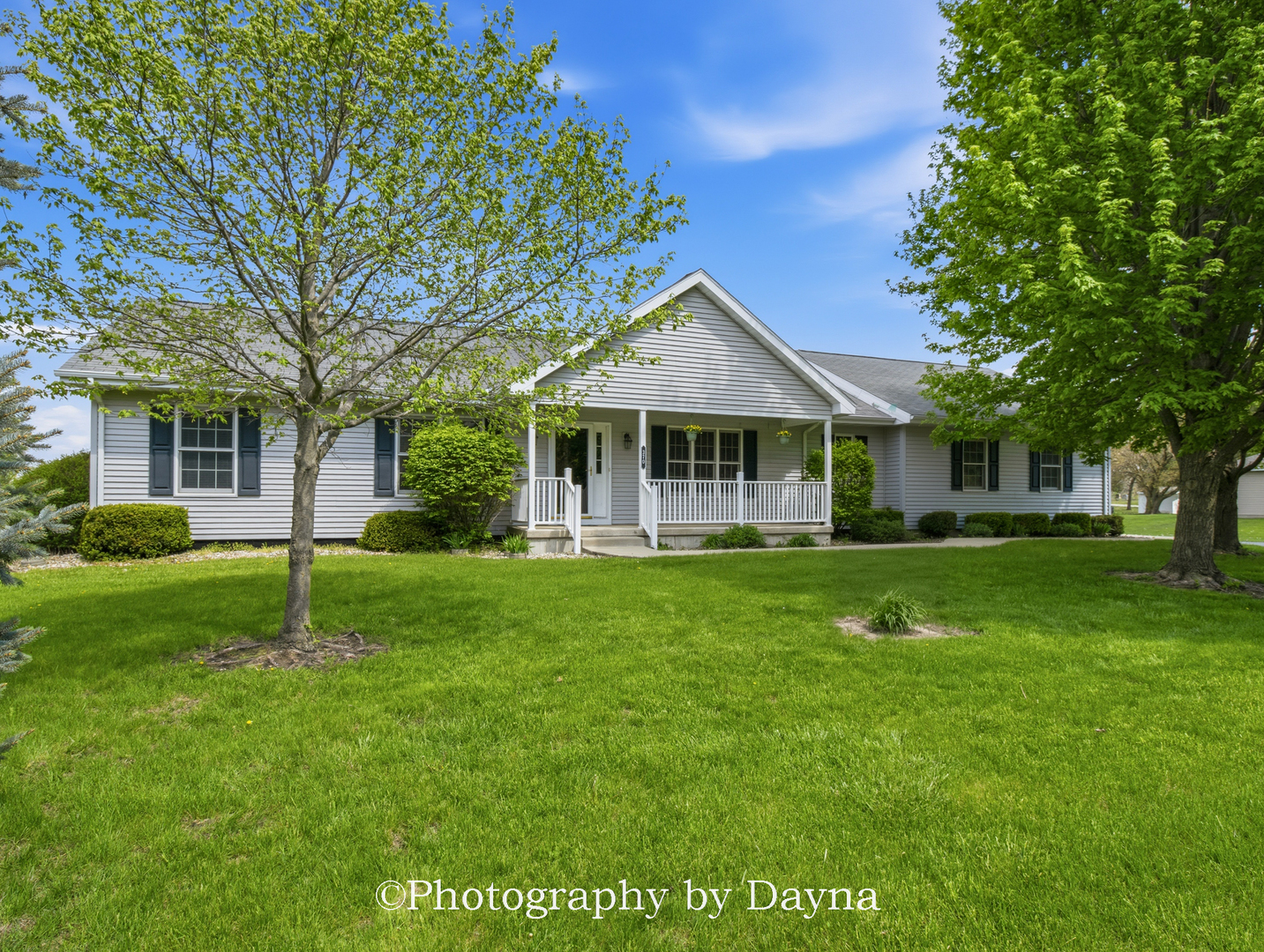 370 Seneca Avenue Bonfield, IL 60913 - Photo 2 of 26
