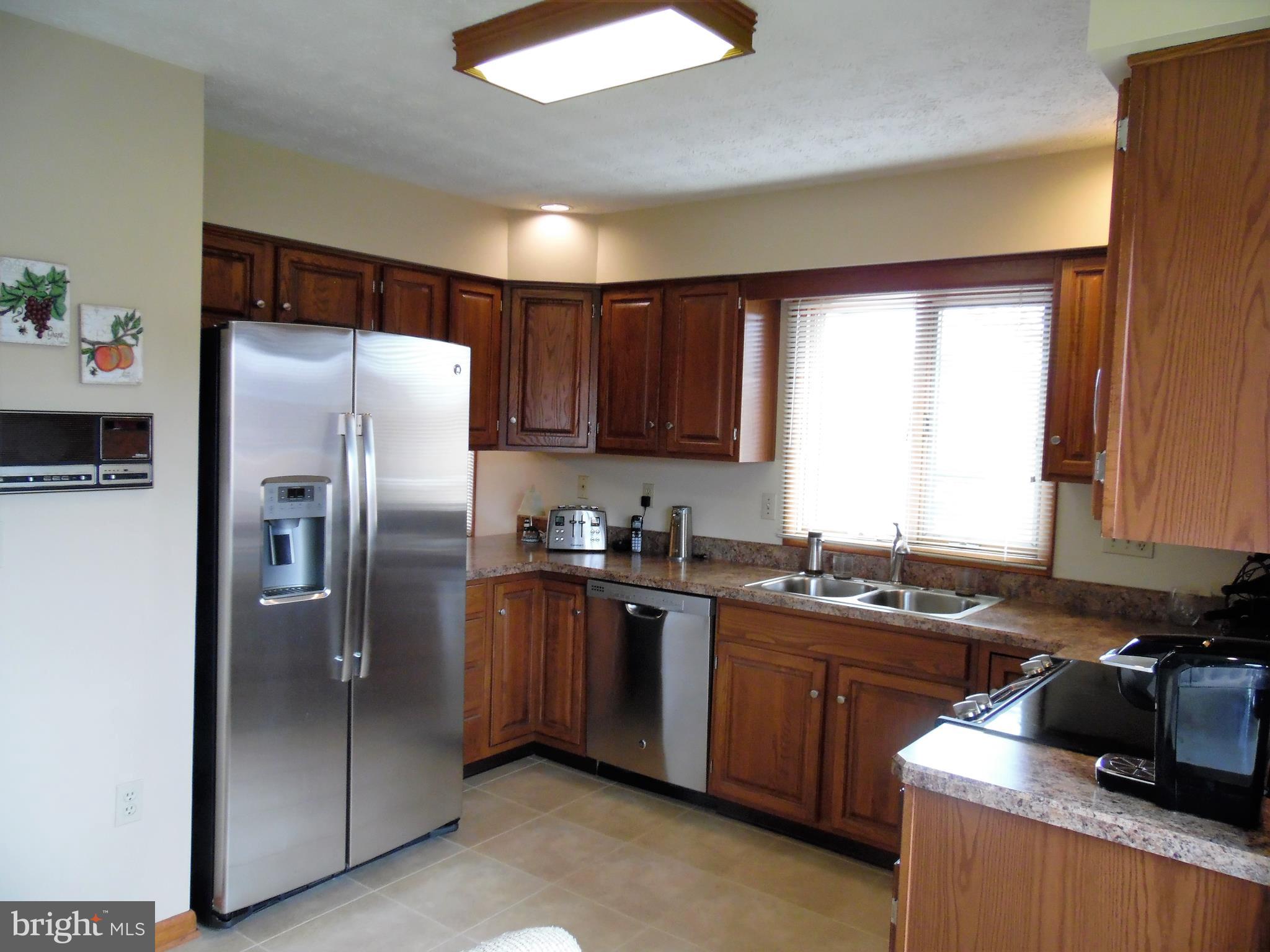 333 Regent Road Harrisburg, PA 17112 - Photo 12 of 36 Updated Kitchen Appliances