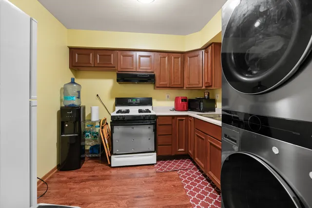 $309,999 | 532 East Devon Avenue, Roselle, IL 60172