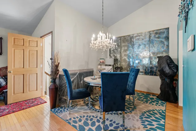 $309,999 | 532 East Devon Avenue, Roselle, IL 60172