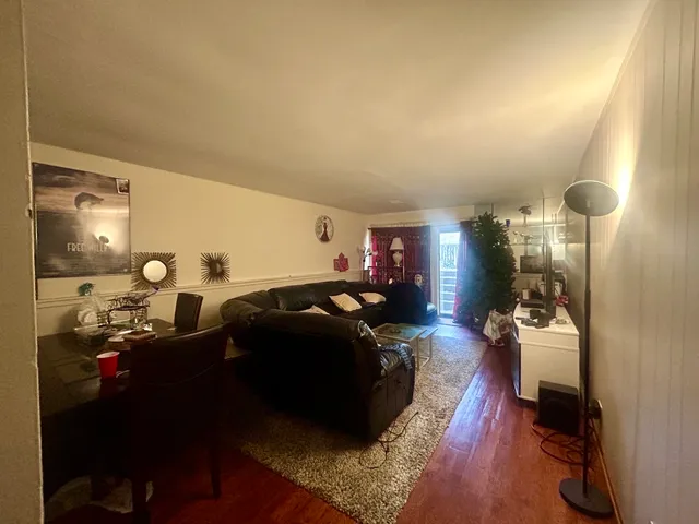 $309,999 | 532 East Devon Avenue, Roselle, IL 60172