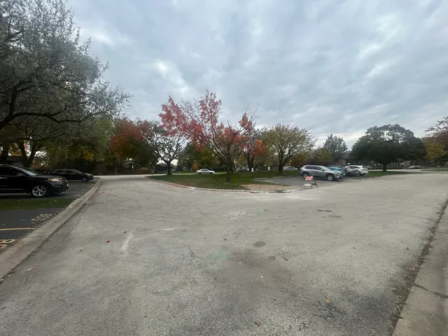 $309,999 | 532 East Devon Avenue, Roselle, IL 60172