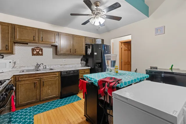 $309,999 | 532 East Devon Avenue, Roselle, IL 60172