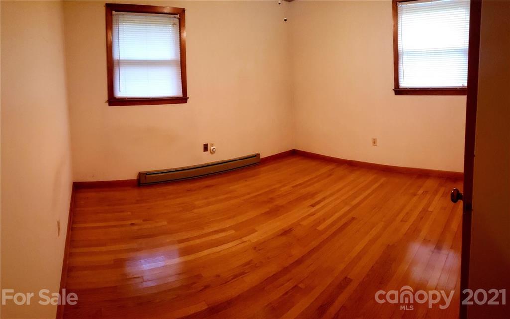 301 Mc Kinney Road Marion, NC 28752 - Photo 6 of 23 Gallery Image 6